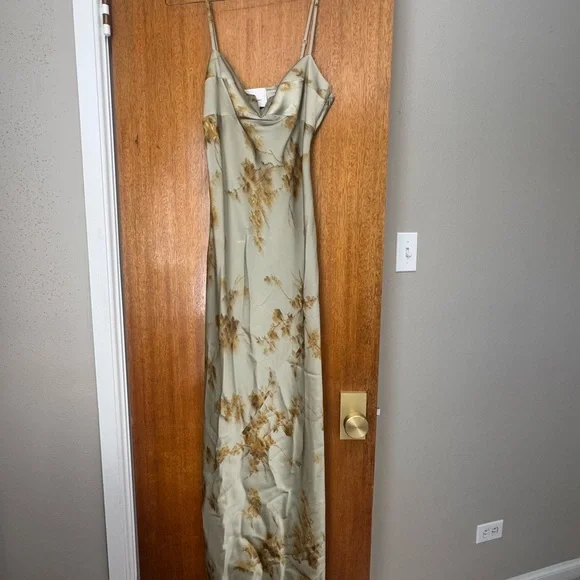 Reformation Sage Green Dress - Picture 2 of 6